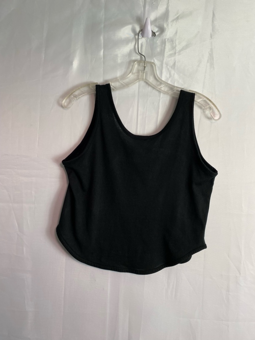 Essential Black Button-Front Cropped Tank - Picture 4 of 4